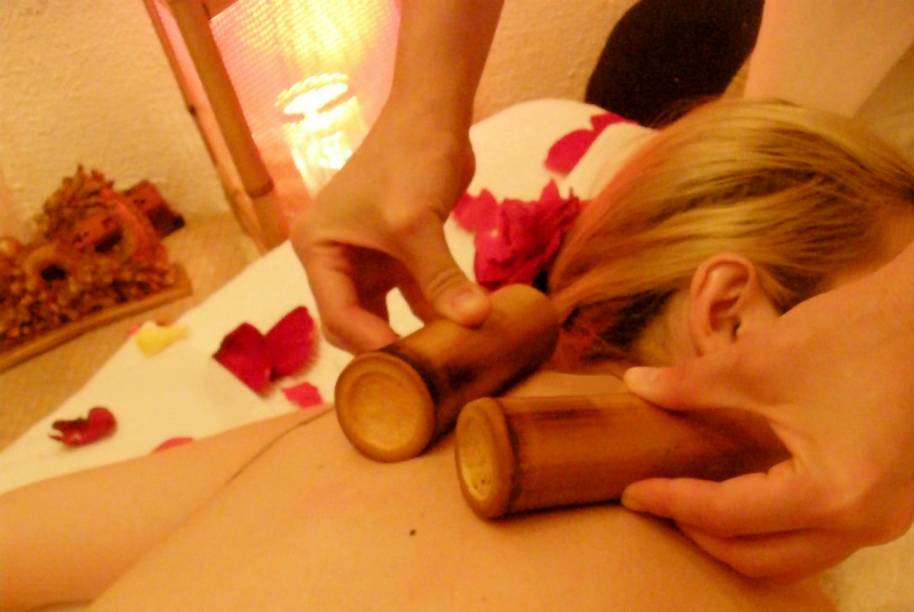 Bambuterapia do Kan Beni: combate o estresse e a fadiga e é acompanhada de reflexologia podal Bambuterapia do Kan Beni: combate o estresse e a fadiga e é acompanhada de reflexologia podal