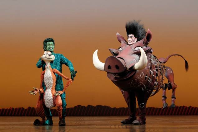 A engraçada dupla Timão e Pumba, os melhores amigos de Simba. A engraçada dupla Timão e Pumba, os melhores amigos de Simba.