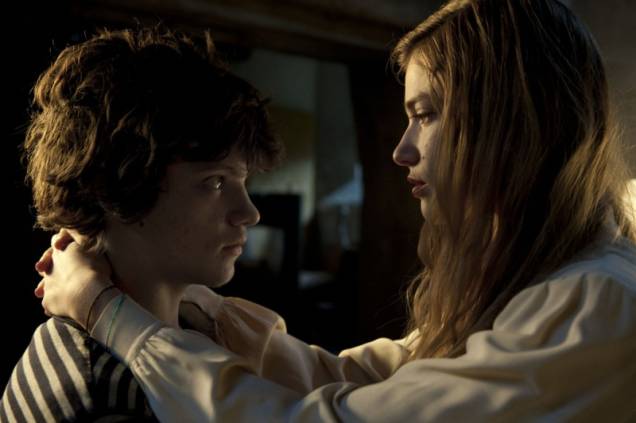 Eu e Você: Lorenzo e sua meia-irmã Olivia Eu e Você: Lorenzo e sua meia-irmã Olivia