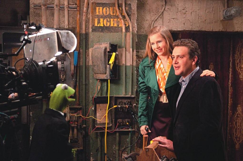 Amy Adams e Jason Segel encontram Kermit, o sapo: Os Muppets faz sucesso entre adultos e crianças Amy Adams e Jason Segel encontram Kermit, o sapo: Os Muppets faz sucesso entre adultos e crianças