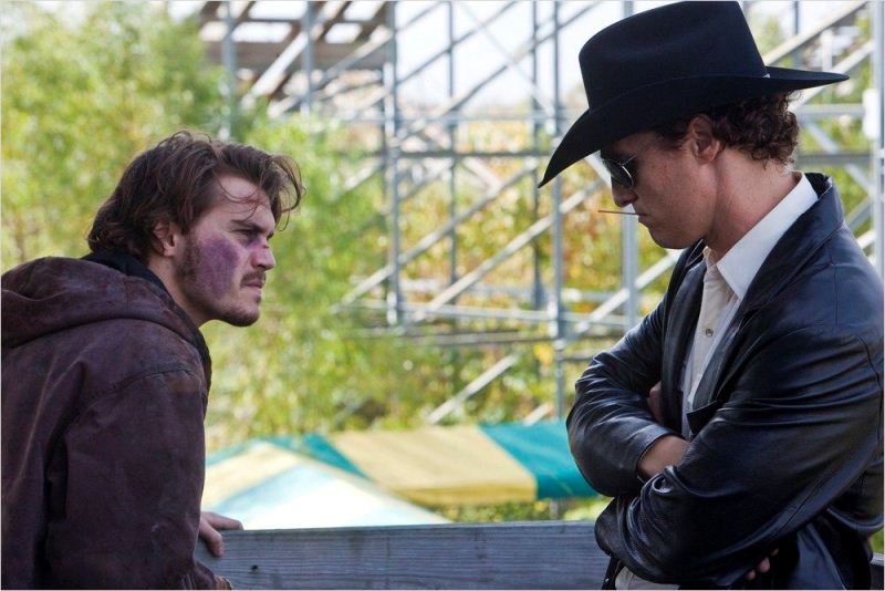 Killer Joe - Matador de Aluguel: Emile Hirsch (Chris Smith) e o matador de aluguel Killer Joe Cooper (Matthew McConaughey)