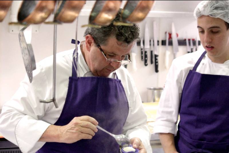 Por Que Você Partiu?: documentário com chefs franceses
