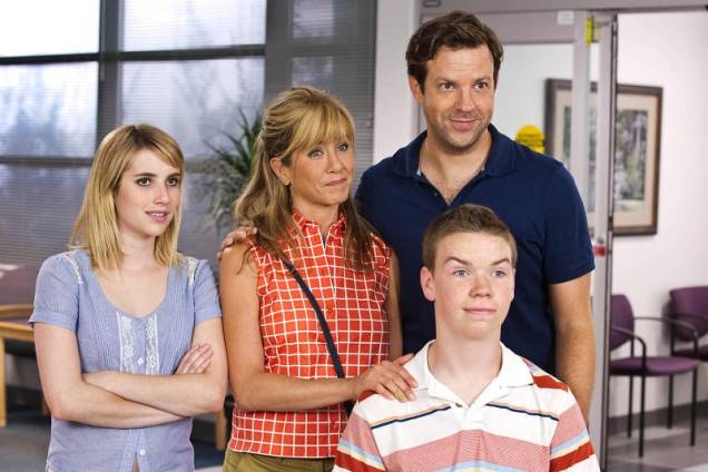 Família do Bagulho: Emma Roberts, Jennifer Aniston, Jason Sudeikis e Will Poulter, as aparências enganam Família do Bagulho: Emma Roberts, Jennifer Aniston, Jason Sudeikis e Will Poulter, as aparências enganam