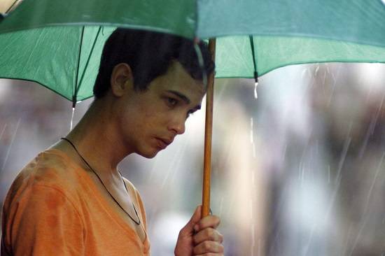 Jesus (Héctor Medina) é um garoto cubano de 18 anos tentando descobrir sua identidade Jesus (Héctor Medina) é um garoto cubano de 18 anos tentando descobrir sua identidade