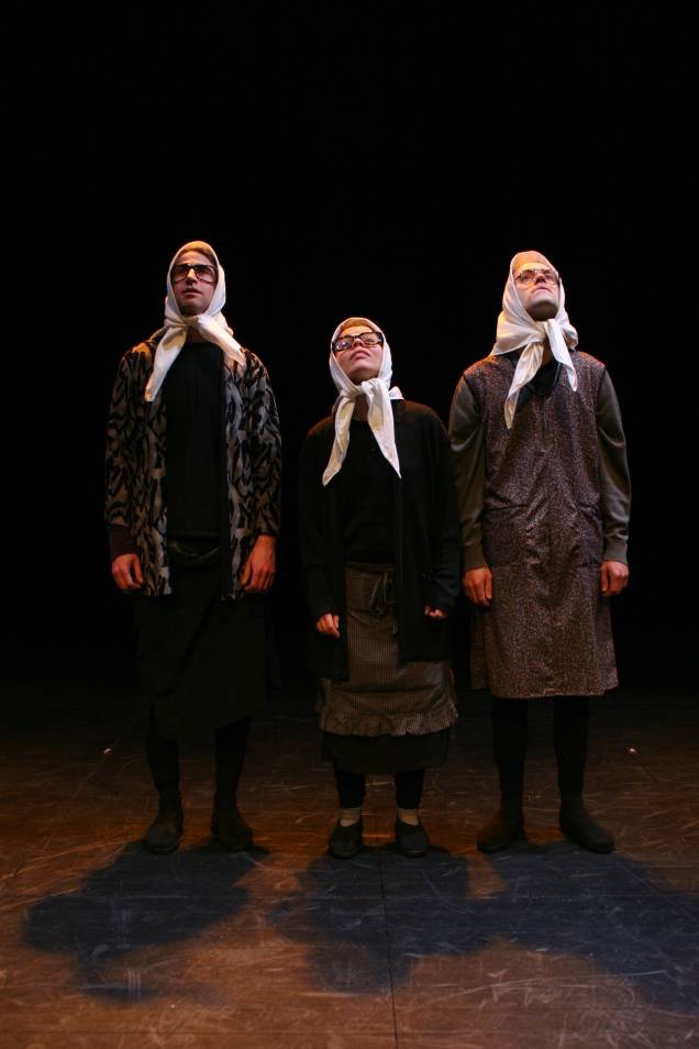 Cena da peça portuguesa <em>1325</em>, que integra o<em> </em>Festival Ibero-Americano de Teatro de São Paulo Cena da peça portuguesa <em>1325</em>, que integra o<em> </em>Festival Ibero-Americano de Teatro de São Paulo