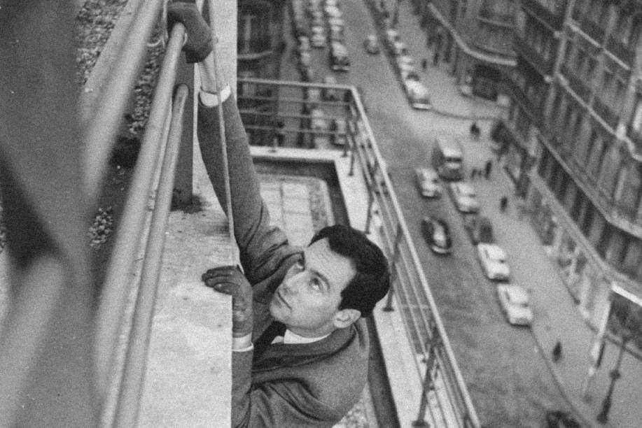 O thriller Ascensor para o Cadafalso, estrelado por Jeanne Moreau: primeiro filme solo de Louis Malle O thriller Ascensor para o Cadafalso, estrelado por Jeanne Moreau: primeiro filme solo de Louis Malle