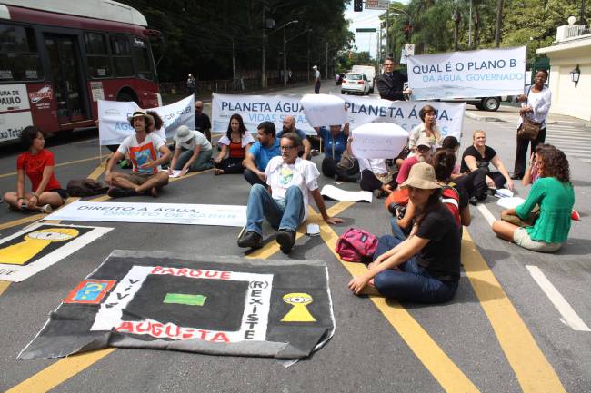 Protesto falta de água