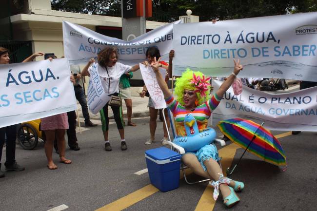 Protesto água