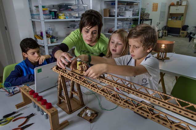 MundoMaker: construa seu próprio brinquedo MundoMaker: construa seu próprio brinquedo