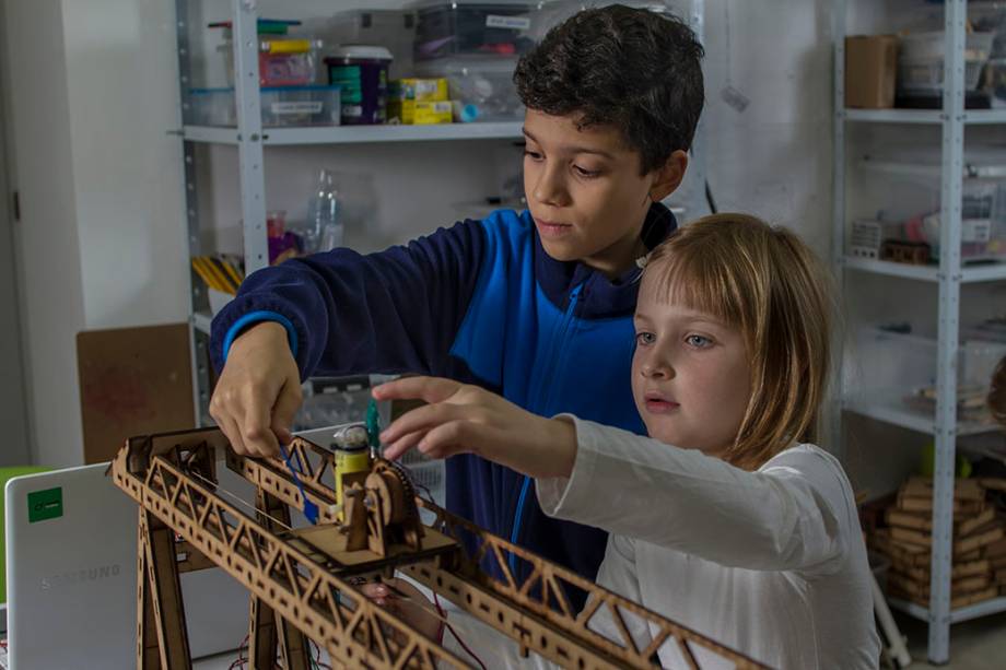 MundoMaker: construa seu próprio brinquedo MundoMaker: construa seu próprio brinquedo