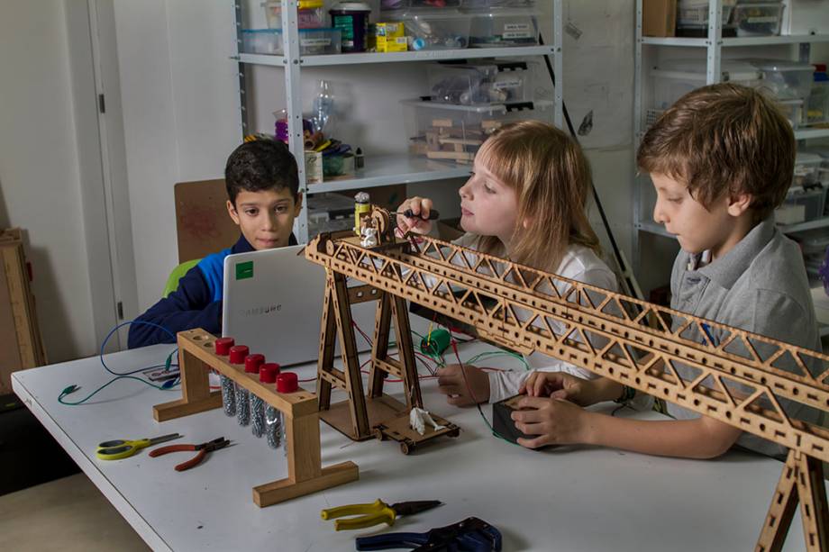 MundoMaker: construa seu próprio brinquedo MundoMaker: construa seu próprio brinquedo