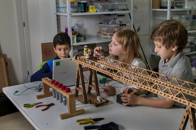 MundoMaker: construa seu próprio brinquedo MundoMaker: construa seu próprio brinquedo