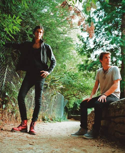 Os cantores Nathaniel Motte e Sean Foreman: turnê do disco Streets of Gold, lançado em 2010 Os cantores Nathaniel Motte e Sean Foreman: turnê do disco Streets of Gold, lançado em 2010