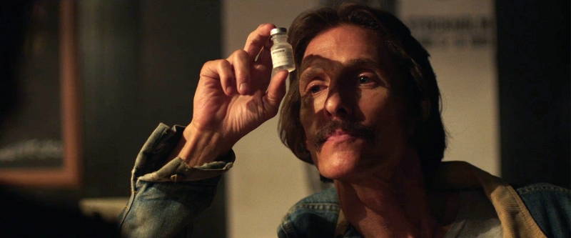 Clube de Compras Dallas: Ron Woodroof (Matthew McConaughey) é diagnosticado com AIDS Clube de Compras Dallas: Ron Woodroof (Matthew McConaughey) é diagnosticado com AIDS