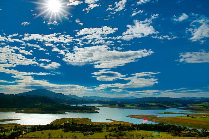 Imagem mostra foto panorâmica do Sistema Cantareira