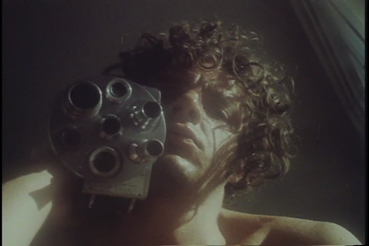 Mr. Sganzerla - Os Signos da Luz: documentário é narrado em primeira pessoa, a partir de imagens raras Mr. Sganzerla - Os Signos da Luz: documentário é narrado em primeira pessoa, a partir de imagens raras