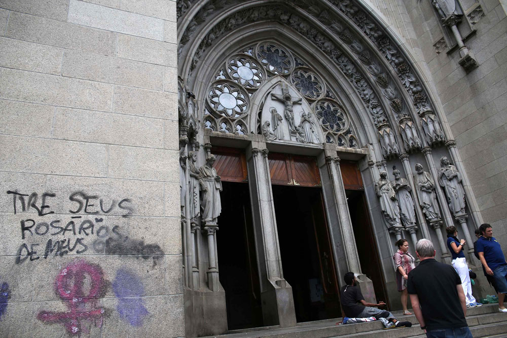 aborto-catedral-da-se.jpeg Aborto - Catedral da Sé