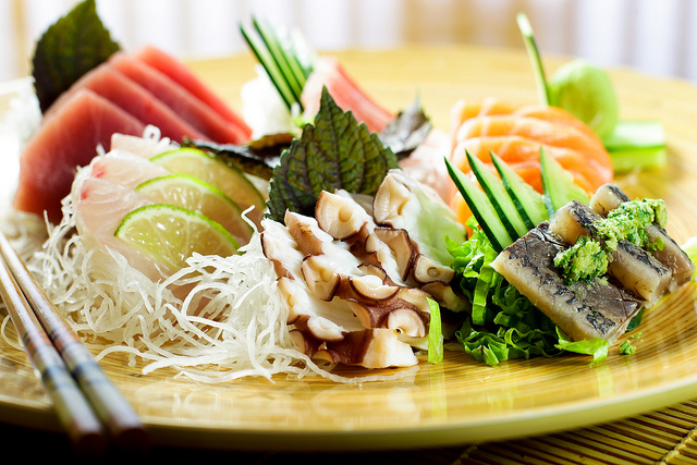 Sashimi Tokujo: 25 peças de sashimis variados