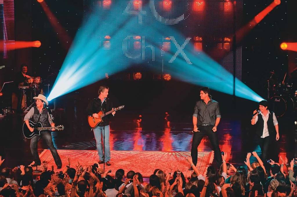 Chitãozinho e Xoróró convocam isolados a cantar ‘Evidências’ na janela