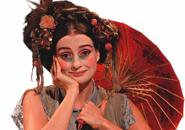 Denise Fraga em A Alma Boa de Setsuan Denise Fraga em A Alma Boa de Setsuan