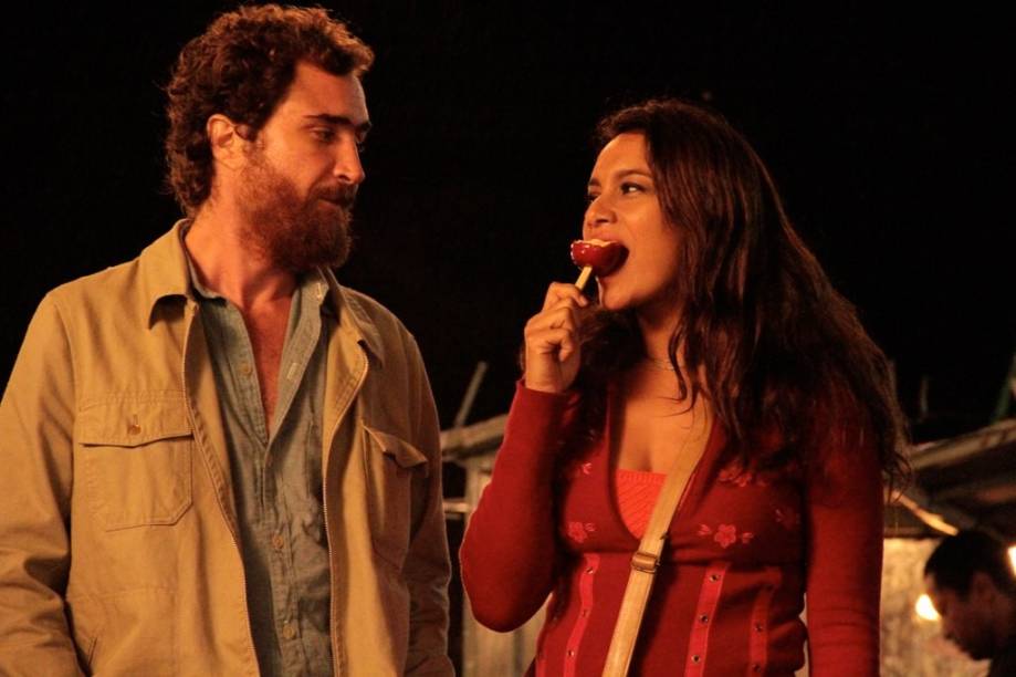 À Beira do Caminho: road movie com João Miguel e Dira Paes À Beira do Caminho: road movie com João Miguel e Dira Paes