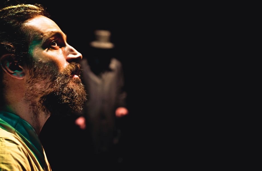 "A Construção": monólogo dramático é adaptação para conto de Franz Kafka "A Construção": monólogo dramático é adaptação para conto de Franz Kafka