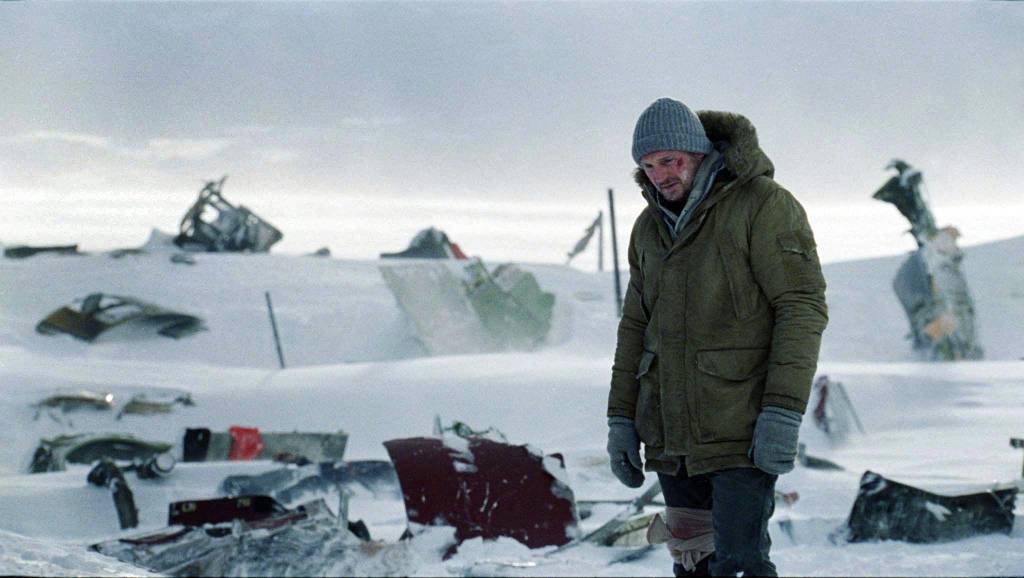 A Perseguição: Liam Neeson é obrigado a sobreviver no Alasca após um acidente de avião A Perseguição: Liam Neeson é obrigado a sobreviver no Alasca após um acidente de avião