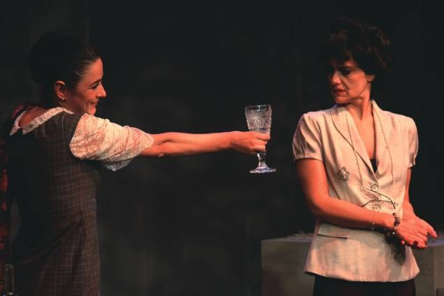 Suspense e riso amargo: Alejandra Sampaio e Lavínia Pannunzio estão no elenco da tragicomédia A Serpente no Jardim Suspense e riso amargo: Alejandra Sampaio e Lavínia Pannunzio estão no elenco da tragicomédia A Serpente no Jardim