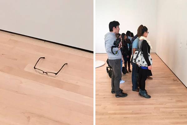 Adolescente prega “pegadinha” em turistas durante visita a galeria de arte