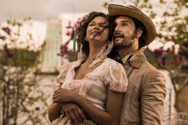 Com nudez e visual “de humanas”, primeiro capítulo de ‘Velho Chico’ encanta a internet