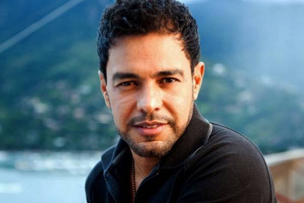 Zezé Di Camargo faz desabafo no Instagram após foto virar piada na internet