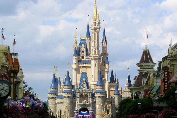 Chuva de raios atinge a Walt Disney World e fotos incríveis fazem sucesso na web