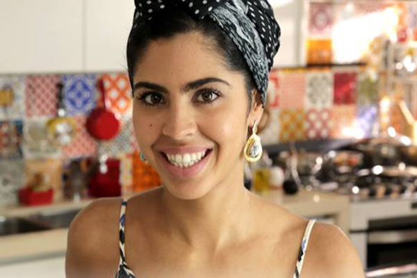 Bela Gil desabafa após polêmica sobre método alternativo para escovar os dentes