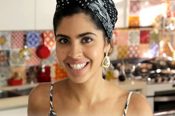 Bela Gil desabafa após polêmica sobre método alternativo para escovar os dentes