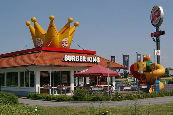 Irritado com propaganda enganosa de fast-food, rapaz publica foto e desabafo na internet