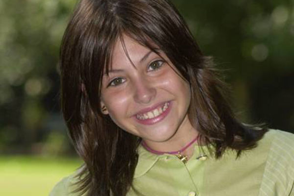 Lara Rodrigues, a Narizinho de “Sítio do Picapau Amarelo”, cresceu e está incrivelmente bonita