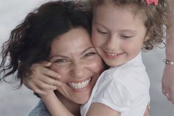 Vídeo emocionante mostra a ligação que existe entre mães e filhos