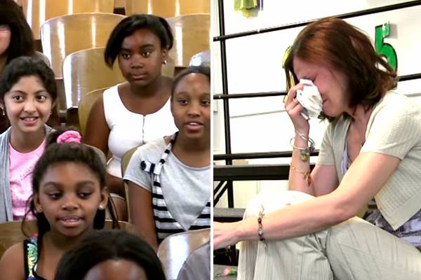 Alunos fazem homenagem emocionante para professora diagnosticada com câncer