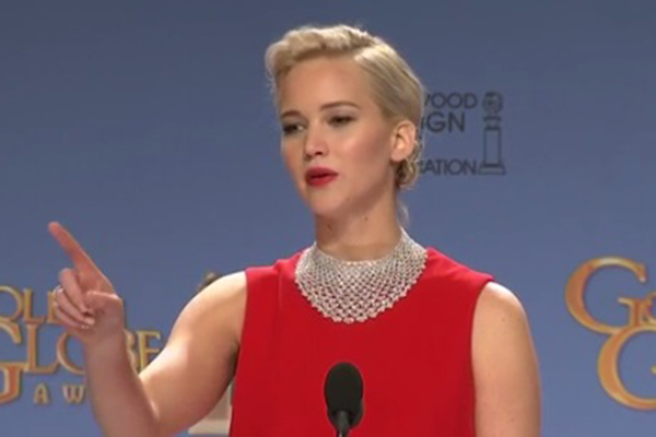 Jennifer Lawrence dá resposta atravessada para repórter e provoca polêmica na internet