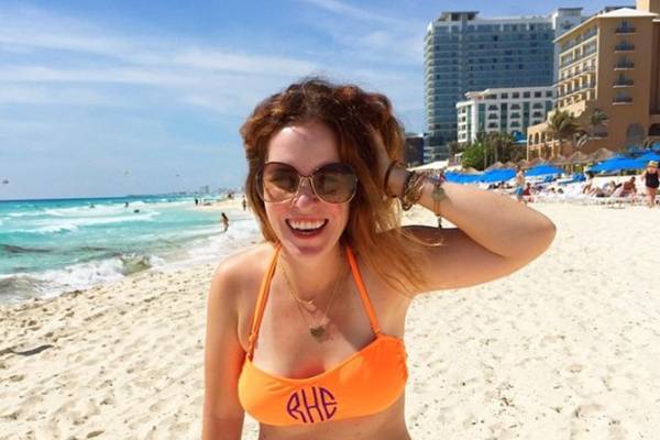 Mãe publica foto de biquíni na internet e tem quase 500 mil curtidas; entenda o motivo