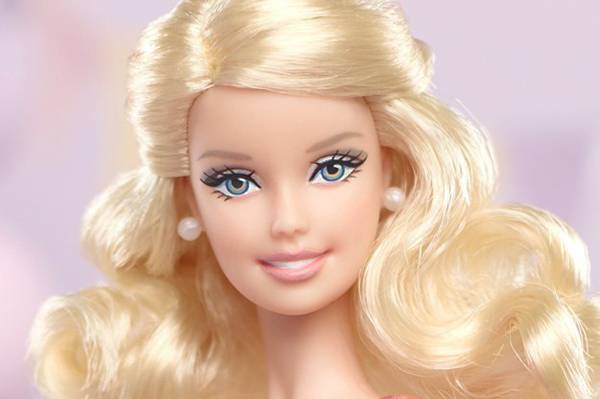Bonecas Barbie poderão usar sapatilhas pela primeira vez