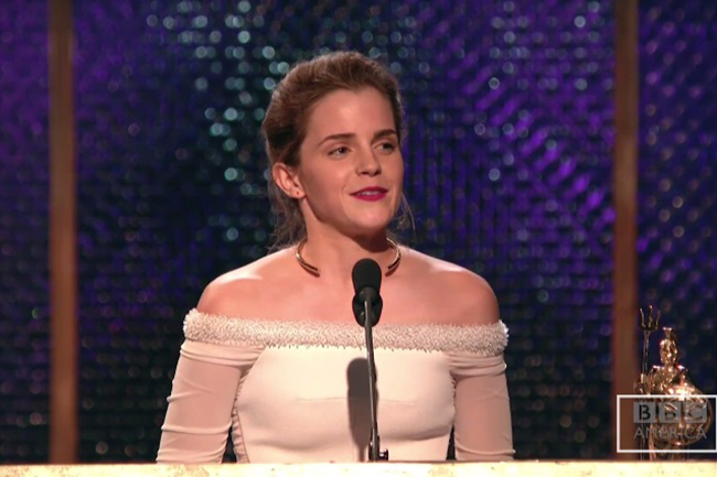 Emma Watson dedica prêmio ao seu hamster de estimação que faleceu durante as filmagens do primeiro ‘Harry Potter’