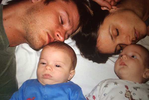 Aos 8 anos de idade, gêmeos de Fernanda Lima e Rodrigo Hilbert esbanjam beleza dos pais