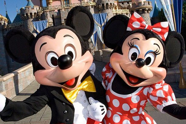 Sucesso nos parques da Disney, personagens do Mickey e da Minnie passam por transformação