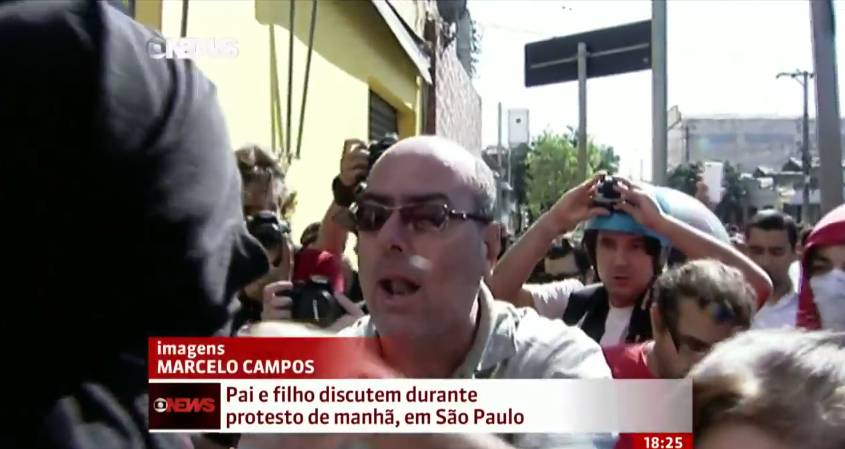 Pai tira filho black bloc à força de manifestação contra Copa do Mundo e vira hit na internet