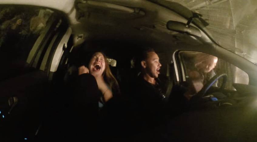 Empresa de carros faz pegadinha com o lava-rápido assustador e cheio de monstros; assista