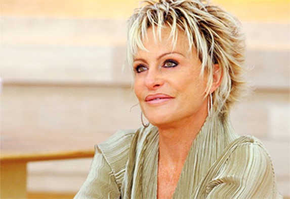 Ana Maria Braga comete gafe ao vivo ao chamar ator Paulo Betti de Zé Mayer e vira piada nas redes sociais