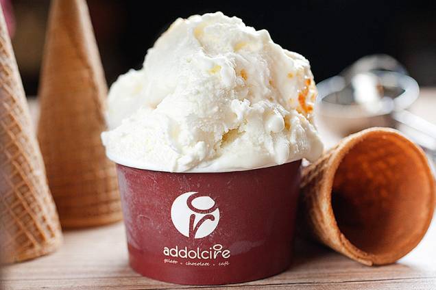 Sorvete de creme brûlé com limão-siciliano Sorvete de creme brûlé com limão-siciliano