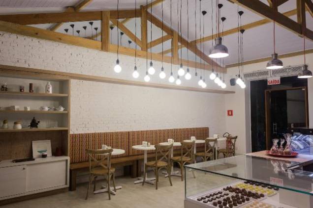 Chef Stephanie Mantovani prepara bombons, sorvetes, docinhos e salgados Chef Stephanie Mantovani prepara bombons, sorvetes, docinhos e salgados