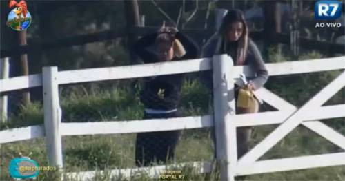 ‘Pânico’ tenta invadir ‘A Fazenda’ e revela que marido de Scheila a traiu; assista ao vídeo